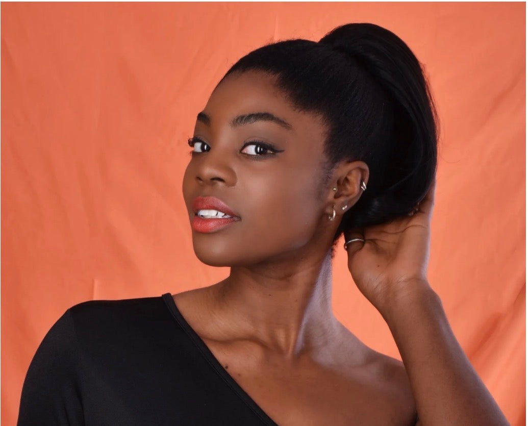 Euro Short Draw-String Ponytail