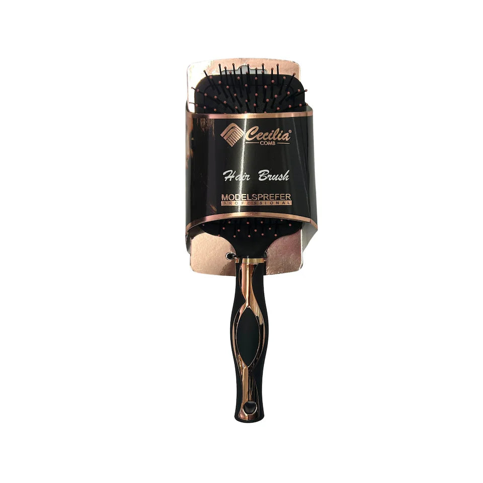 Cecilia model sprefer hair brush